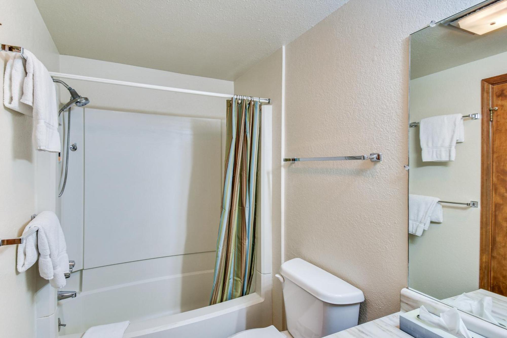 Central Steamboat Condo Outdoor Hot Tub And Pool! Steamboat Springs Ngoại thất bức ảnh